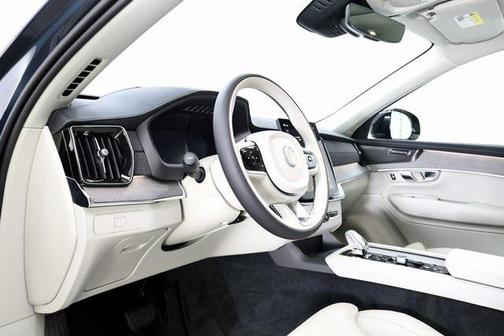 2026 Volvo XC90 B6 Ultra Dark Theme 7-Seater