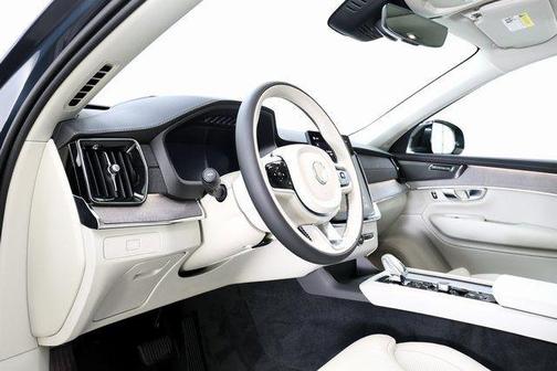 2026 Volvo XC90 B6 Ultra Dark Theme 7-Seater