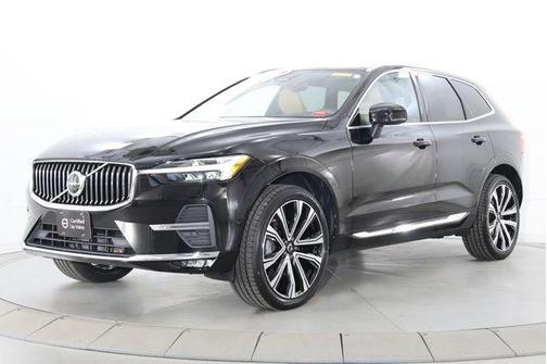 Onyx Black Metallic 2023 Volvo XC60 B5 Ultimate Bright Theme