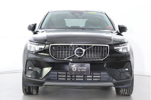 Onyx Black 2025 Volvo XC40 B5 Plus Bright Theme