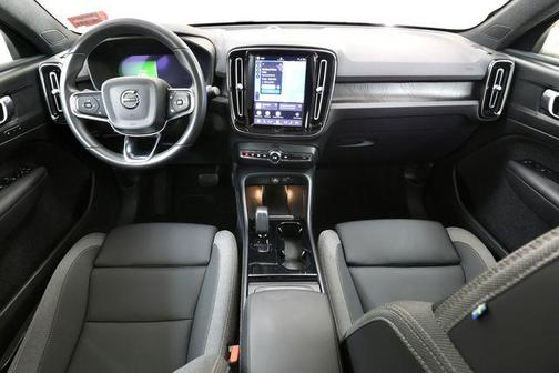 Silver Dawn Metallic 2023 Volvo C40 Recharge Pure Electric Twin Core
