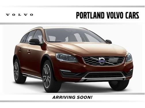 2018 Volvo V60 Cross Country T5