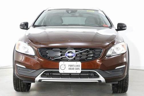 2018 Volvo V60 Cross Country T5