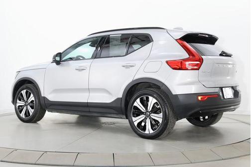Silver Dawn Metallic 2023 Volvo XC40 Recharge Pure Electric Twin Plus