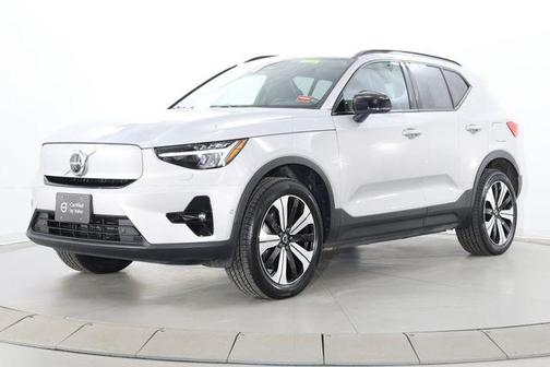 Silver Dawn Metallic 2023 Volvo XC40 Recharge Pure Electric Twin Plus
