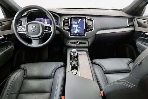 2023 Volvo XC90 B6 Ultimate 7-Seater