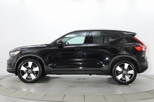 2020 Volvo XC40 T5 Momentum