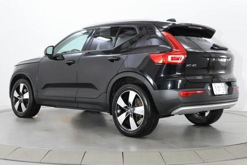 2020 Volvo XC40 T5 Momentum