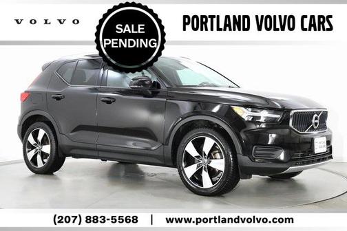 2020 Volvo XC40 T5 Momentum