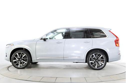 Vapour Grey Metallic 2025 Volvo XC90 B5 Plus
