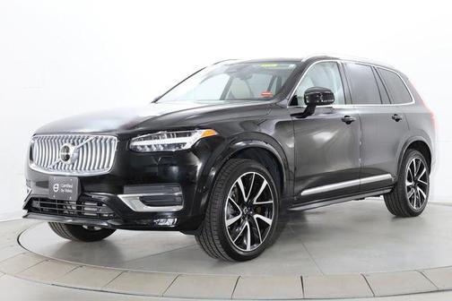 Onyx Black Metallic 2023 Volvo XC90 B6 Plus 7-Seater