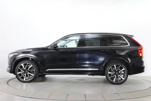 Onyx Black Metallic 2023 Volvo XC90 B6 Plus 7-Seater