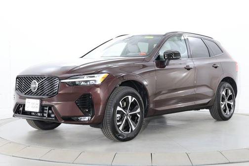 Mulberry Metallic 2026 Volvo XC60 B5 Core