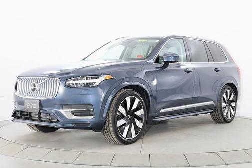 2023 Volvo XC90 Recharge Plug-In Hybrid T8 Ultimate Bright Theme 7-Seater
