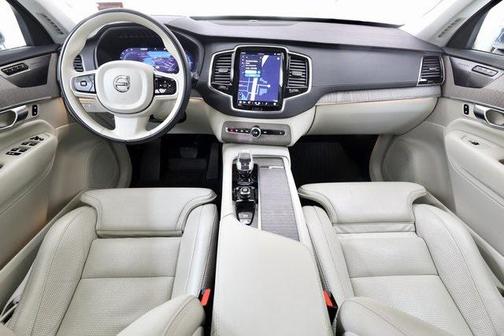 2023 Volvo XC90 Recharge Plug-In Hybrid T8 Ultimate Bright Theme 7-Seater