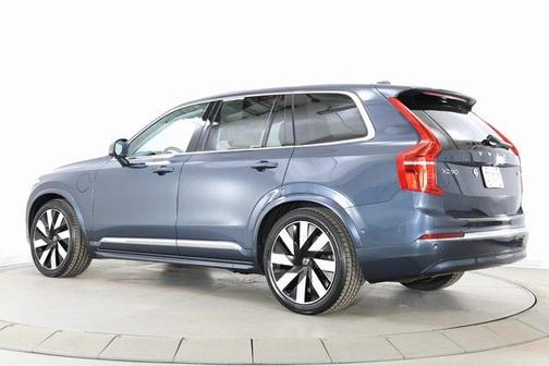 2023 Volvo XC90 Recharge Plug-In Hybrid T8 Ultimate Bright Theme 7-Seater