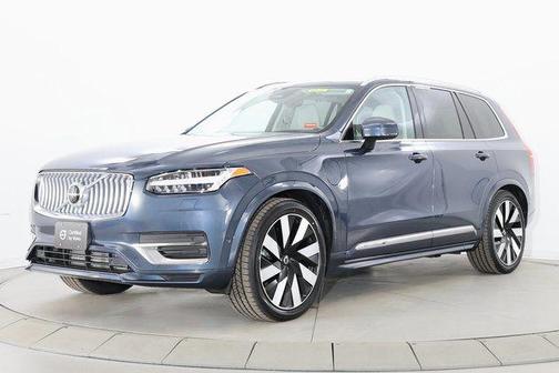 2023 Volvo XC90 Recharge Plug-In Hybrid T8 Ultimate Bright Theme 7-Seater