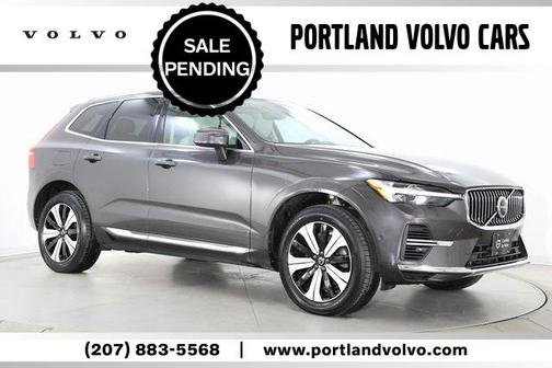 2023 Volvo XC60 Recharge Plug-In Hybrid T8 Plus Bright Theme