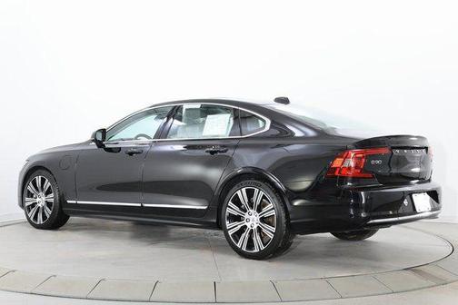 2024 Volvo S90 Recharge Plug-In Hybrid T8 Ultimate