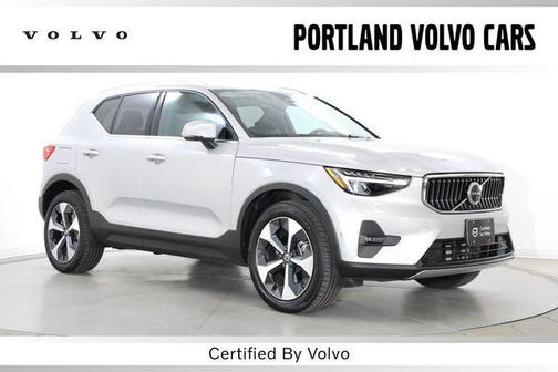Silver Dawn Metallic 2025 Volvo XC40 B5 Plus Bright Theme