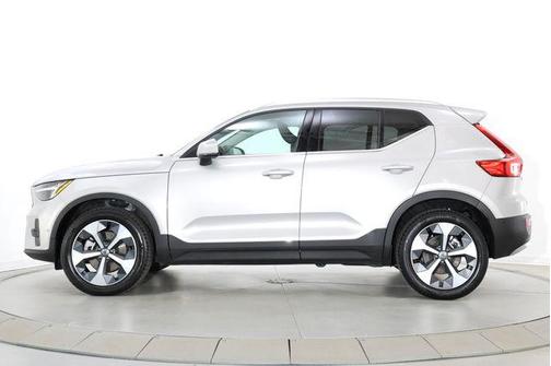 Silver Dawn Metallic 2025 Volvo XC40 B5 Plus Bright Theme