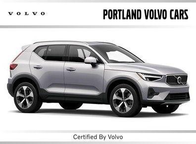 Silver Dawn Metallic 2025 Volvo XC40 B5 Plus Bright Theme