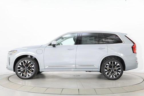 2026 Volvo XC90 Plug-In Hybrid T8 Plus 7-Seater
