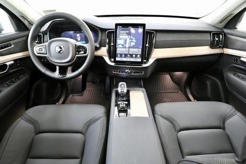 2026 Volvo XC90 Plug-In Hybrid T8 Plus 7-Seater