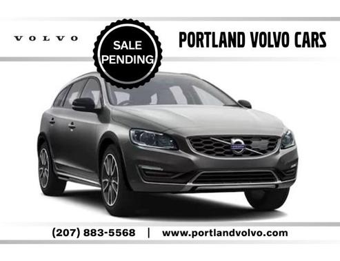 2018 Volvo V60 Cross Country T5