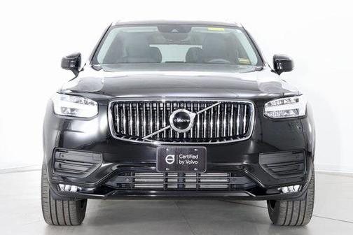 2022 Volvo XC90 T5 Momentum