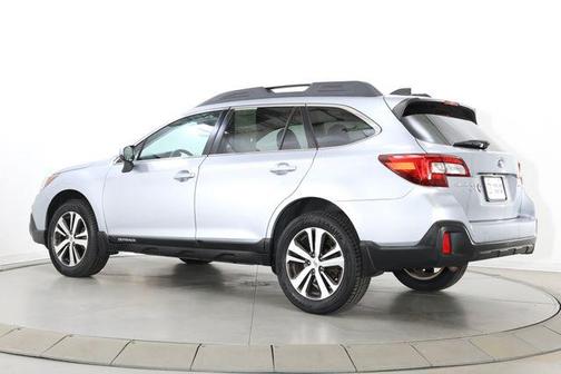 Ice Silver Metallic 2019 Subaru Outback 2.5i Limited