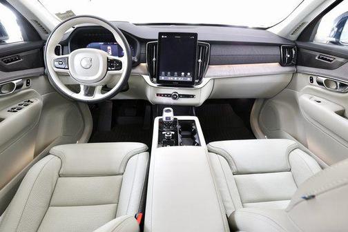 Denim Blue Metallic 2026 Volvo XC90 B6 Ultra 7-Seater