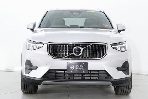 Silver Dawn Metallic 2025 Volvo XC40 B5 Core Bright Theme