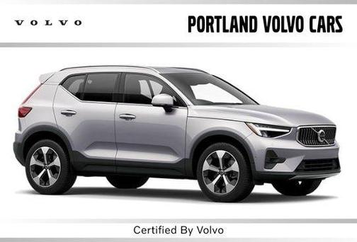 Silver Dawn Metallic 2025 Volvo XC40 B5 Core Bright Theme