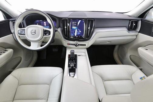 2023 Volvo XC60 B5 Core