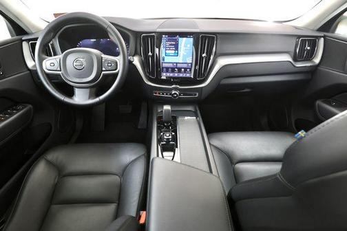 Silver Dawn Metallic 2025 Volvo XC60 B5 Core