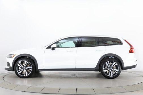Crystal White Pearl 2026 Volvo V60 Cross Country Plus, B5 AWD Gas (mild hybrid)