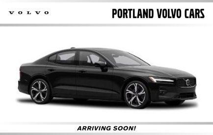 2023 Volvo S60 Recharge Plug-In Hybrid T8 Plus Dark Theme