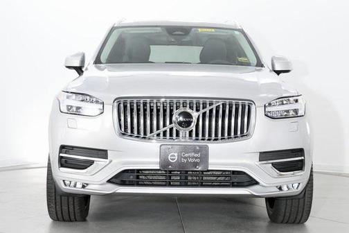 2023 Volvo XC90 B5 Plus