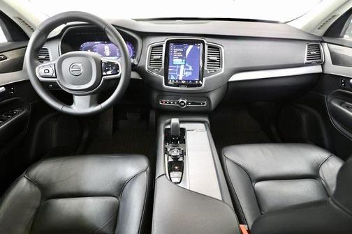 2023 Volvo XC90 B5 Core