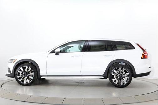 Crystal White Pearl 2026 Volvo V60 Cross Country Ultra, B5 AWD Gas (mild hybrid)