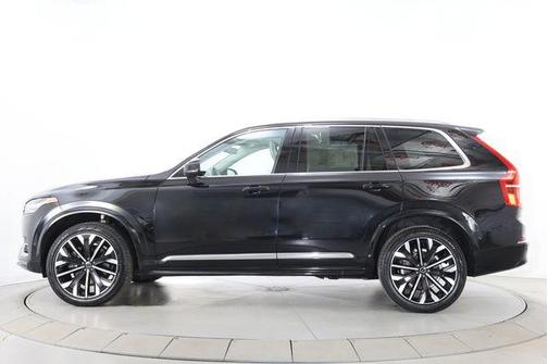 Onyx Black Metallic 2023 Volvo XC90 B6 Plus 6-Seater