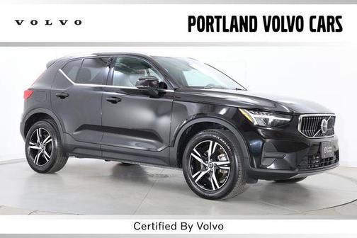 Onyx Black 2025 Volvo XC40 B5 Core Bright Theme