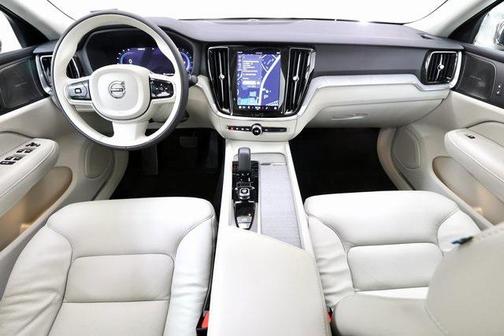 2025 Volvo S60 Plus