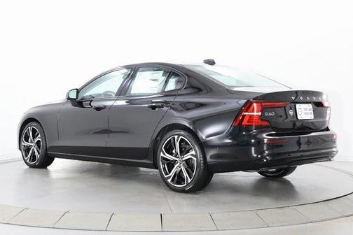 2025 Volvo S60 Plus