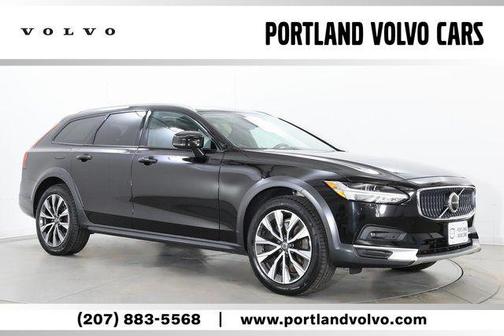 2021 Volvo V90 Cross Country T6