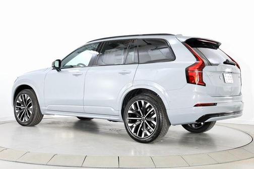 2026 Volvo XC90 B6 Ultra Dark Theme 7-Seater
