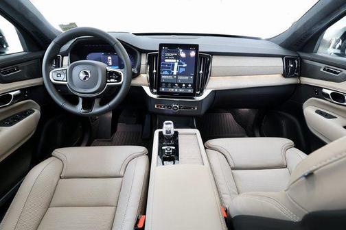 Vapour Grey Metallic 2026 Volvo XC90 Ultra Dark Theme, B6 AWD Gas (mild hybrid), Gasoline, 7 Seats