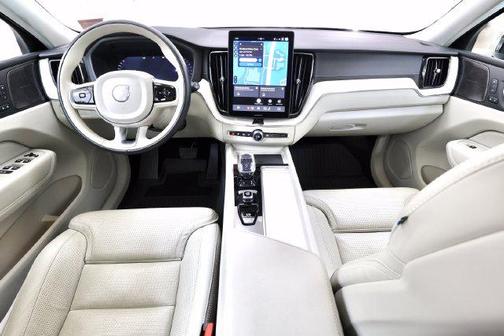 Vapour Grey Metallic 2026 Volvo XC60 B5 Ultra