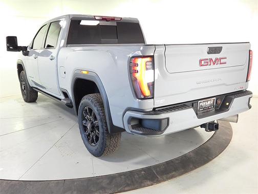 2025 GMC Sierra 2500 AT4